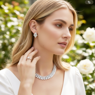 White-gold plated crystal necklace and earring set